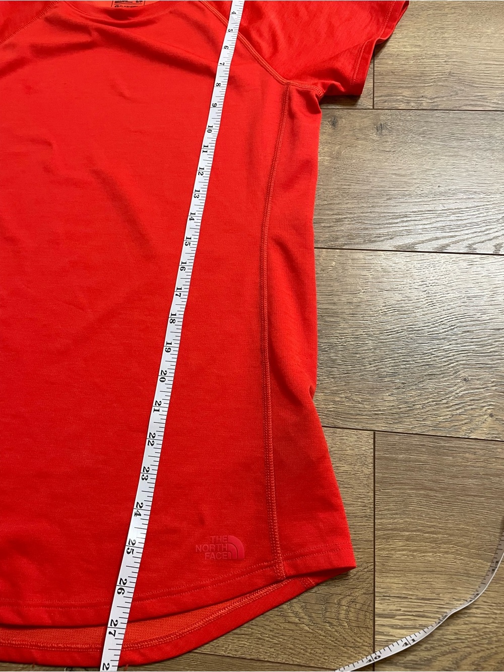 The North Face Flashdry deepCoral -red Short-Sleeve Crew Tee size Small - Picture 10 of 10